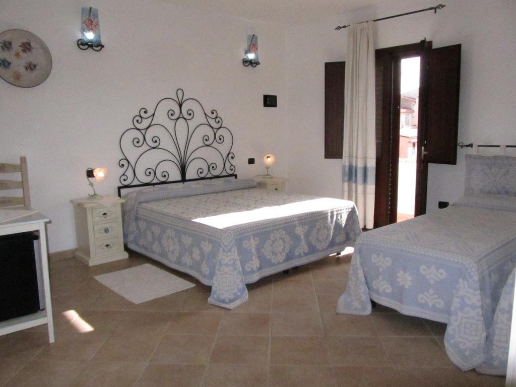 Bed & Breakfast Mare Isole Ла-Маддалена Экстерьер фото